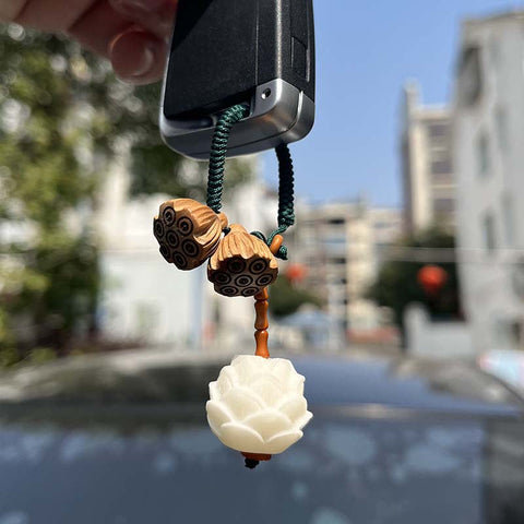 Bodhi lotus car keychain pendant literary, fresh and beautiful small lotus pod pendant m3331259